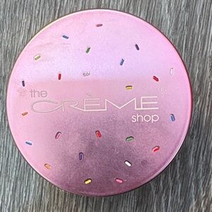 The Crème Shop- ultra matte Powder
